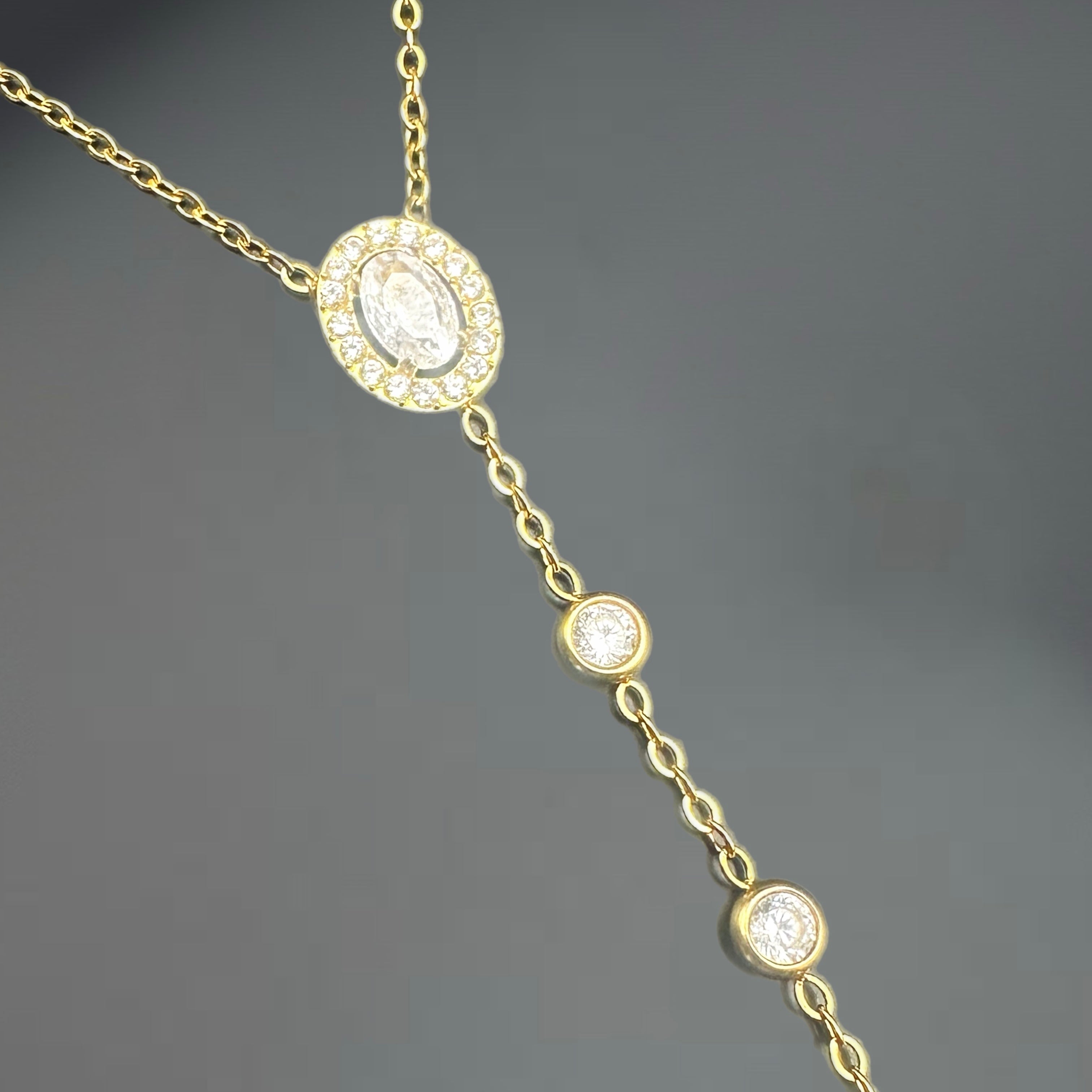 Chaine de main Victoria - acier inoxydable plaqué or