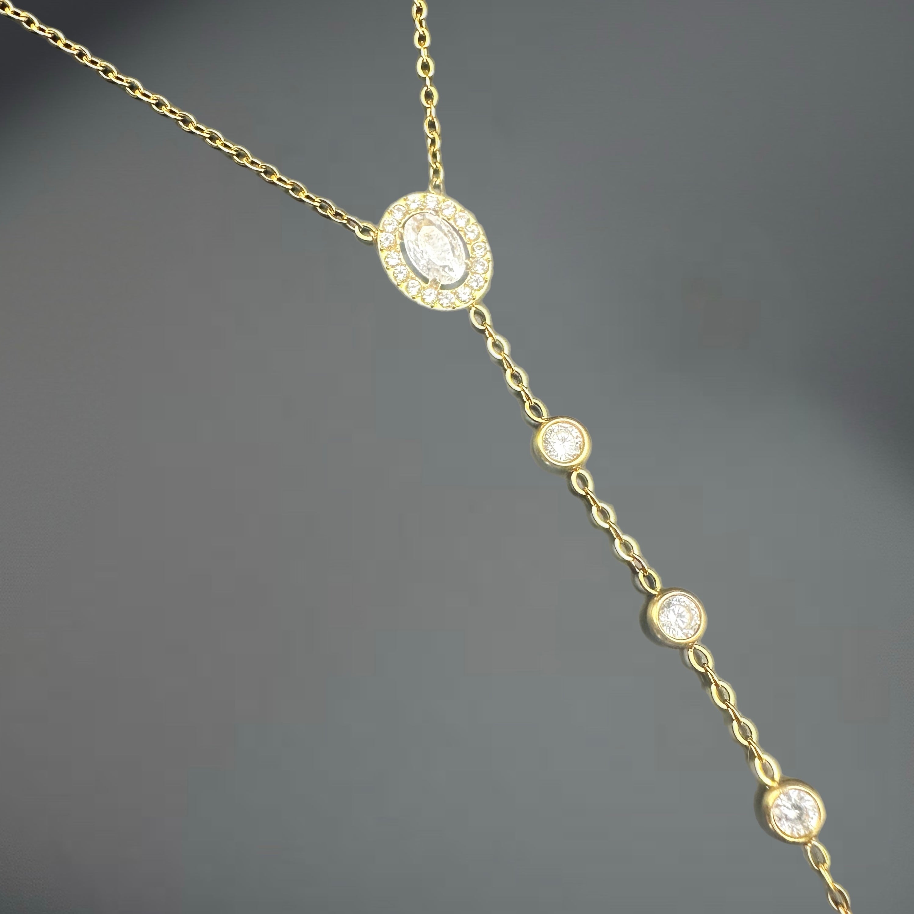 Chaine de main Victoria - acier inoxydable plaqué or